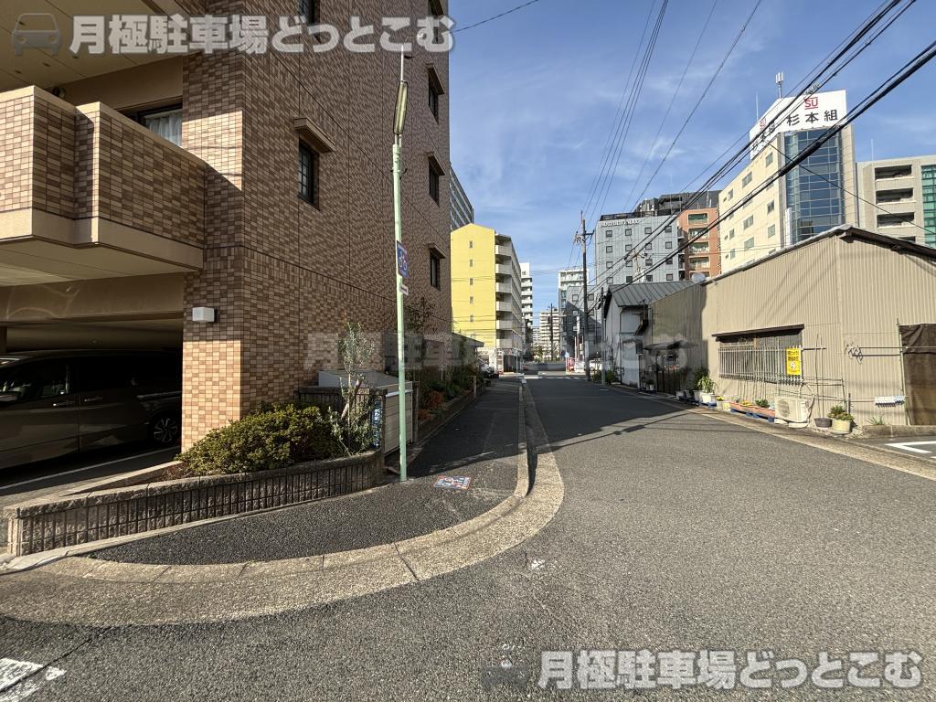 名古屋市熱田区新尾頭1丁目4-11の月極駐車場10