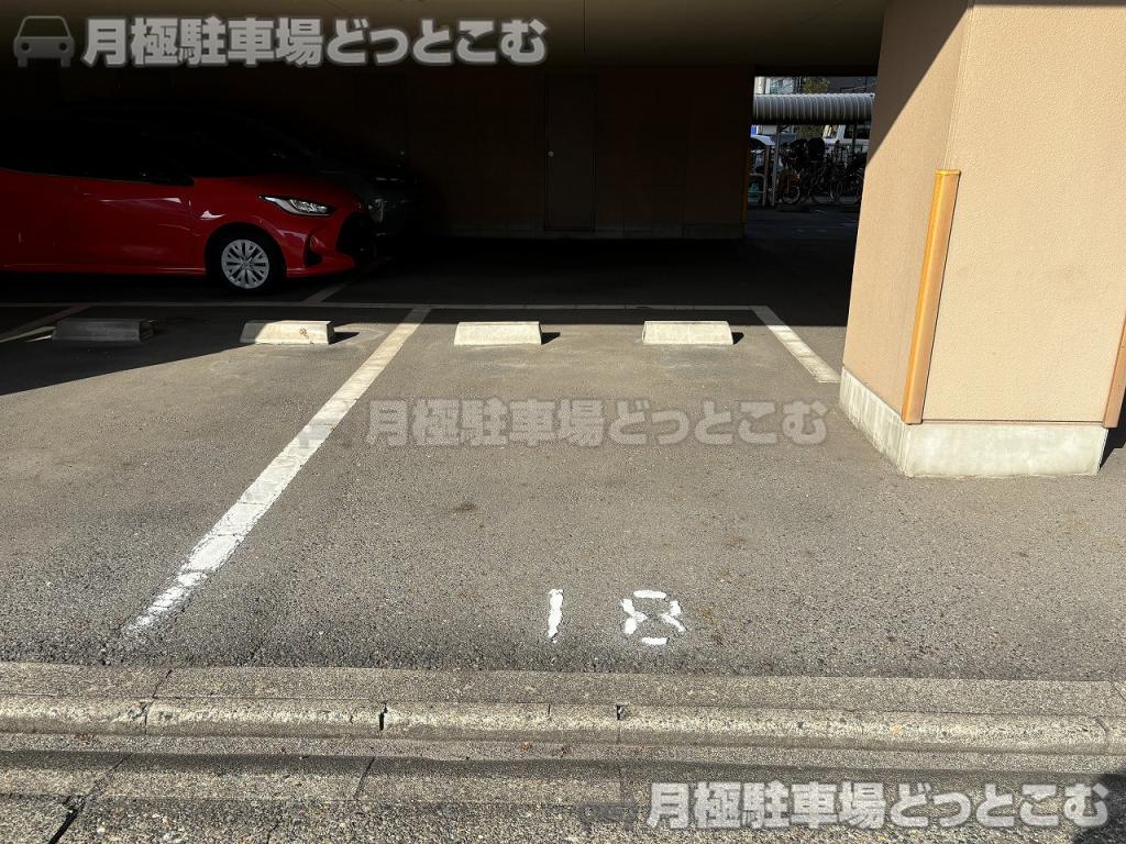 名古屋市熱田区新尾頭1丁目4-11の月極駐車場2