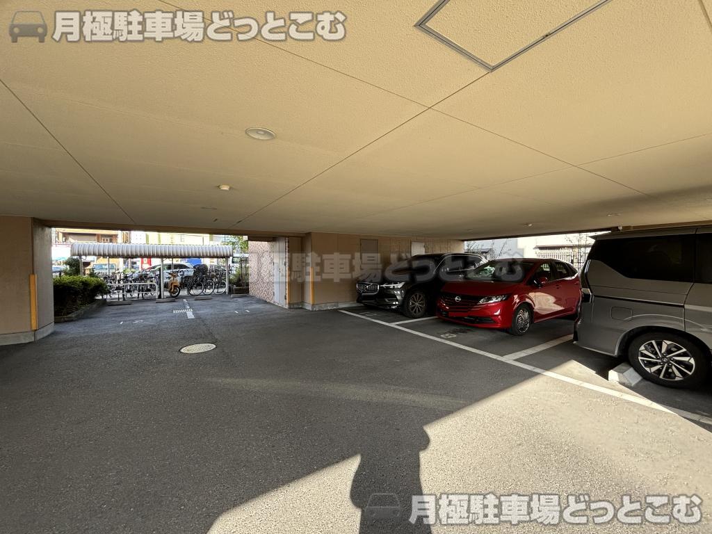 名古屋市熱田区新尾頭1丁目4-11の月極駐車場6