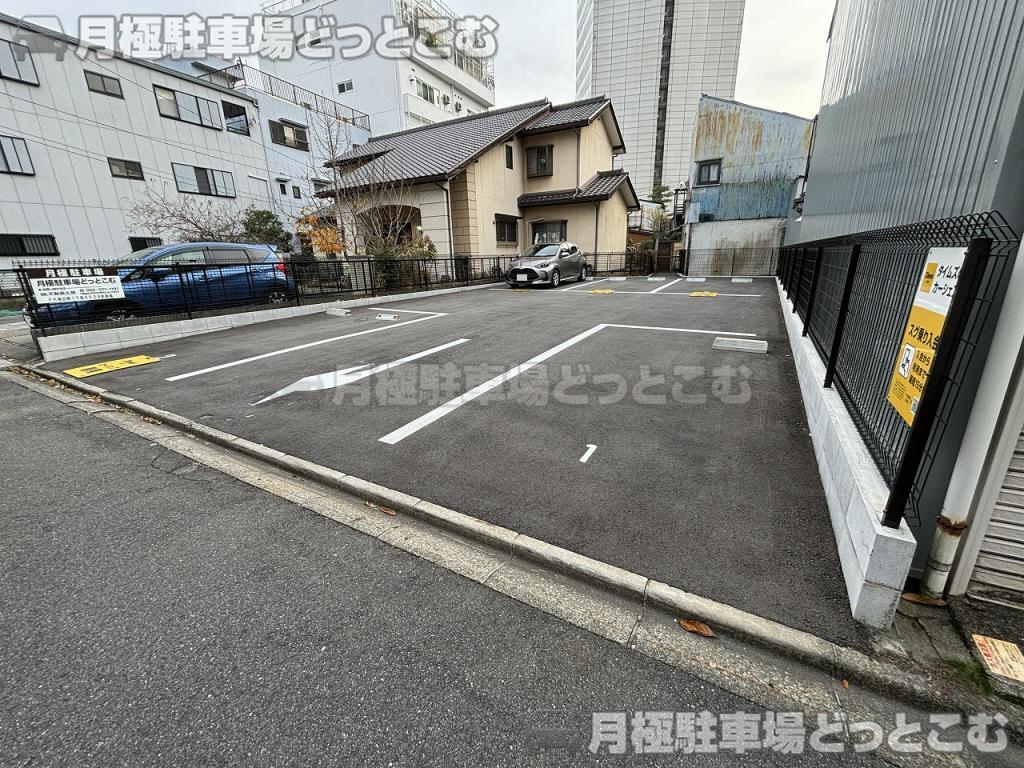 名古屋市中村区那古野1丁目4529,4530,4531-1の月極駐車場2
