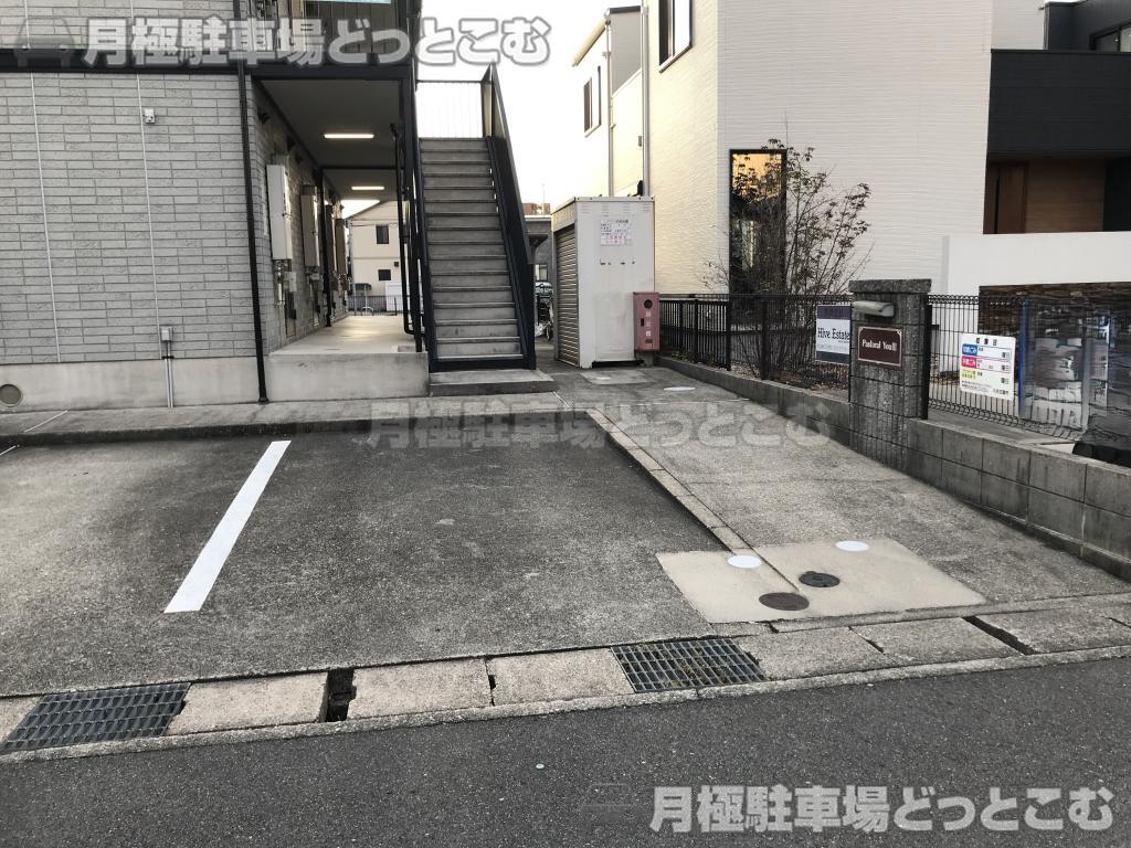 北名古屋市熊之庄10の月極駐車場4