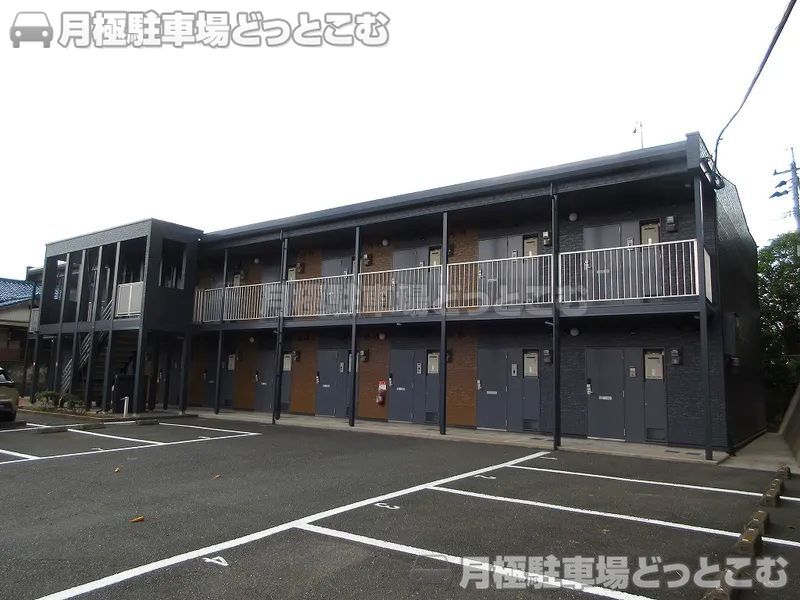 北九州市小倉南区横代東町2－12－1の月極駐車場1