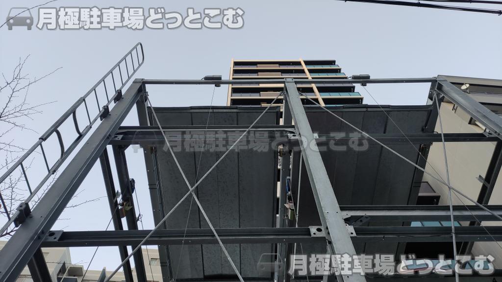 名古屋市東区泉2丁目24番21号の月極駐車場10