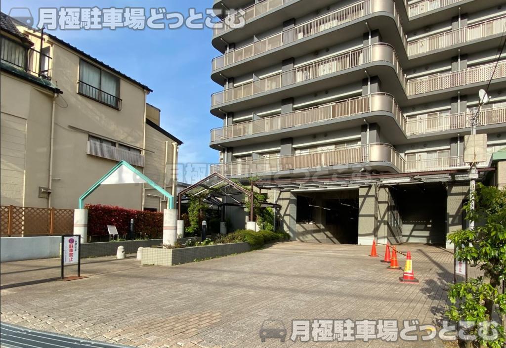 所沢市元町28-9の月極駐車場3