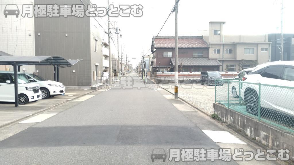名古屋市南区道徳北町1丁目5の月極駐車場3