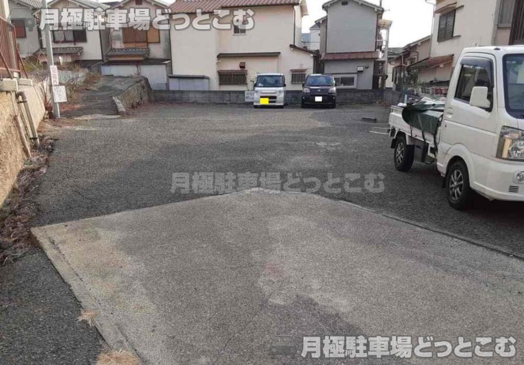 神戸市垂水区東垂水2-1-8の月極駐車場3