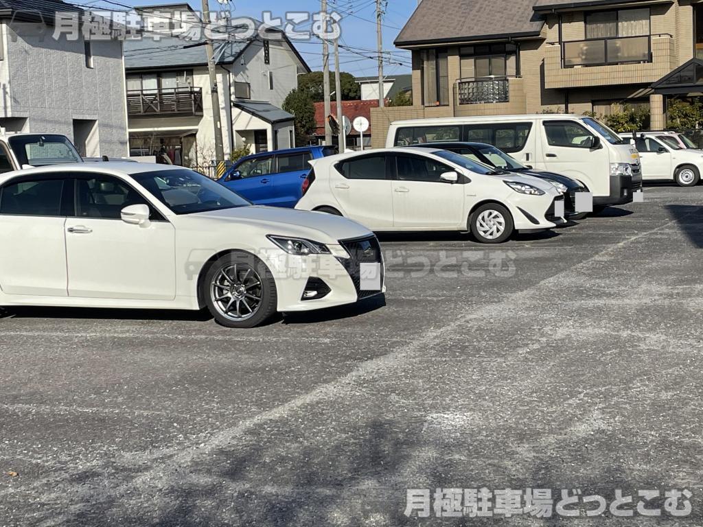 豊川市国府町西浦23の月極駐車場2