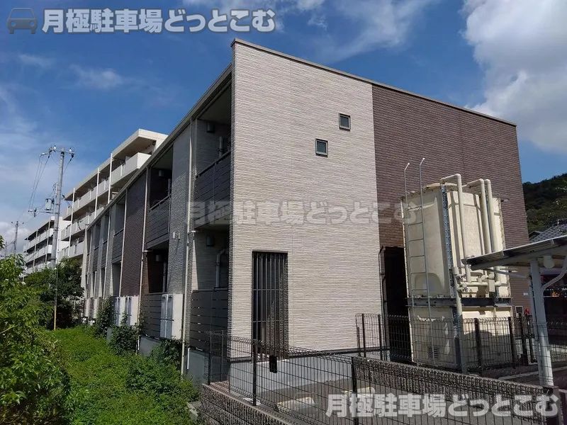 高砂市竜山1－5－26の月極駐車場1