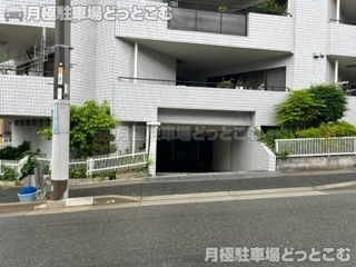 神戸市東灘区森北町6丁目4-13の月極駐車場2