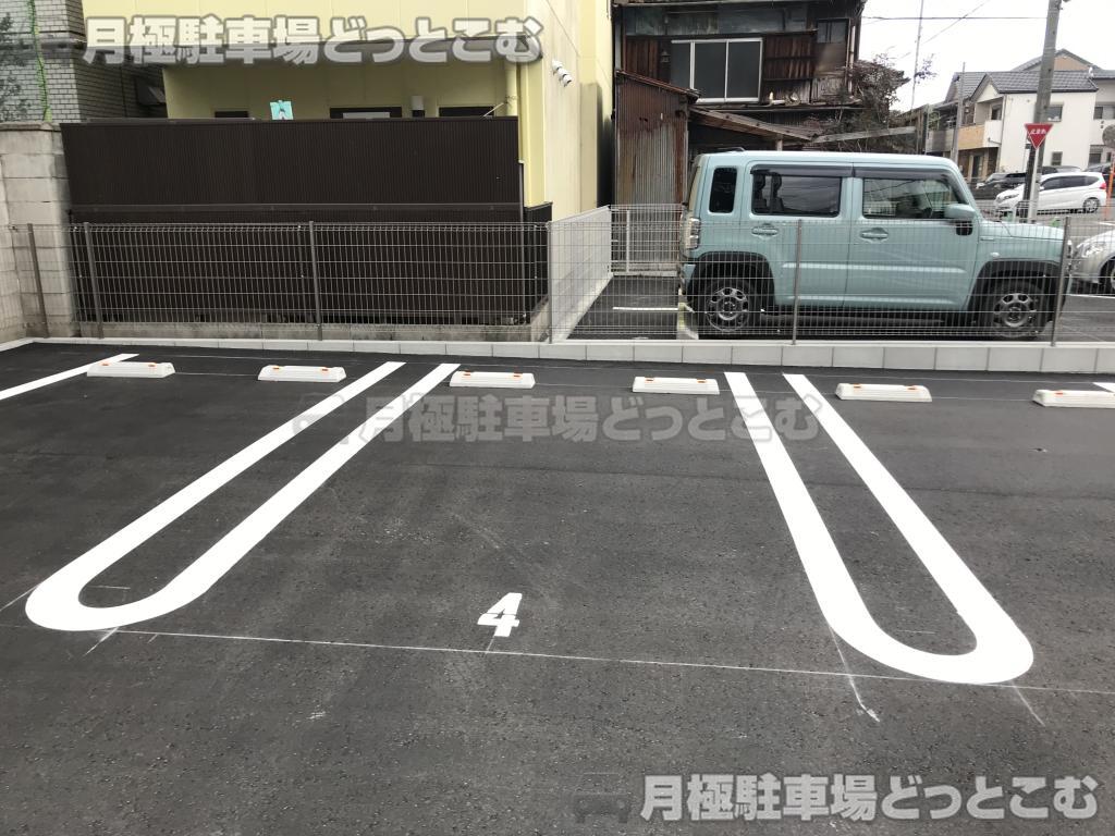 名古屋市中村区名楽町2丁目54,55の月極駐車場3