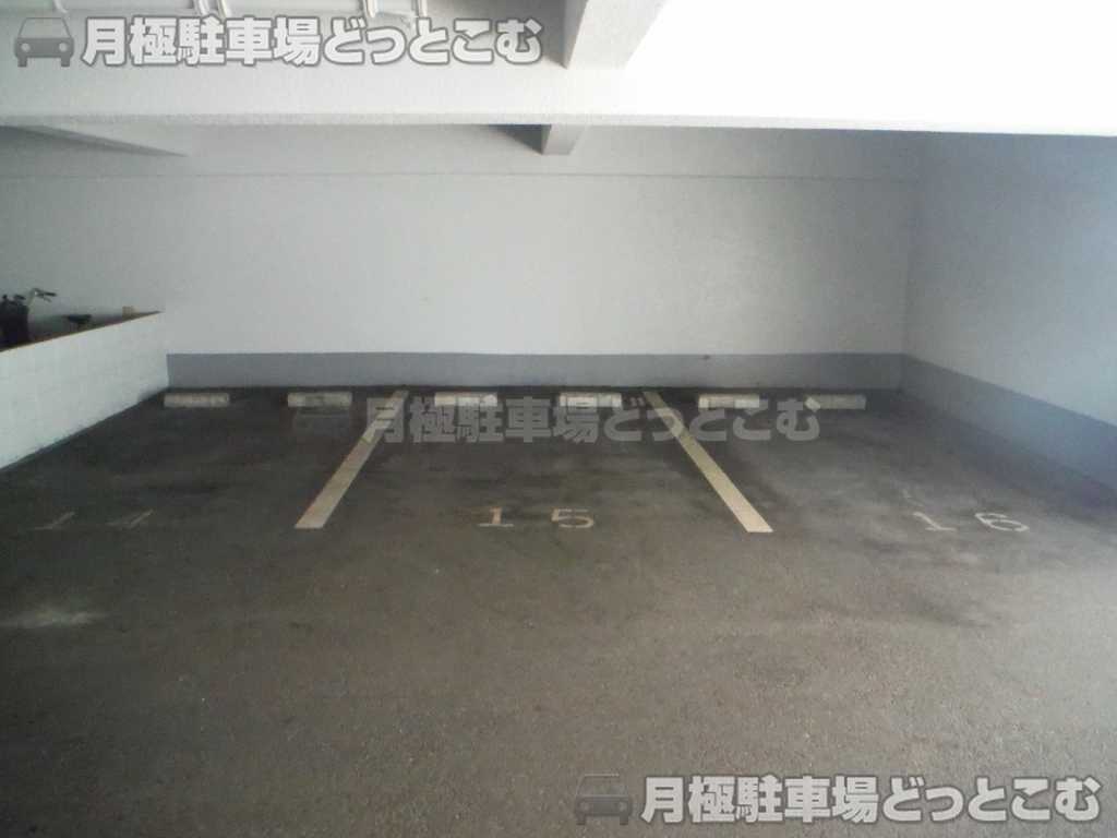 奈良市大宮町4-240-1の月極駐車場2