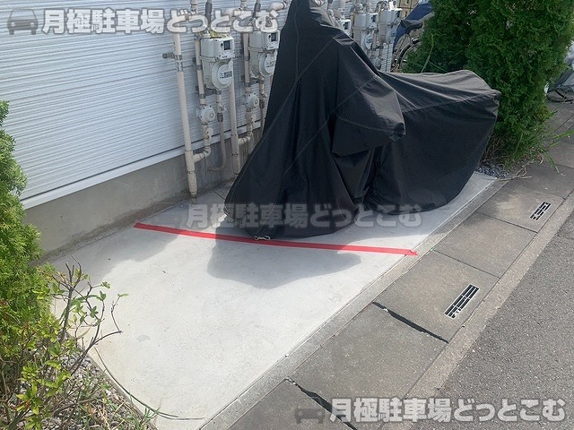 八潮市大字垳字用水東130-1の月極駐車場2
