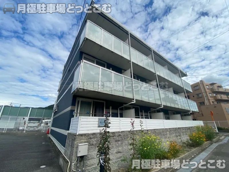 池田市木部町331－1の月極駐車場1