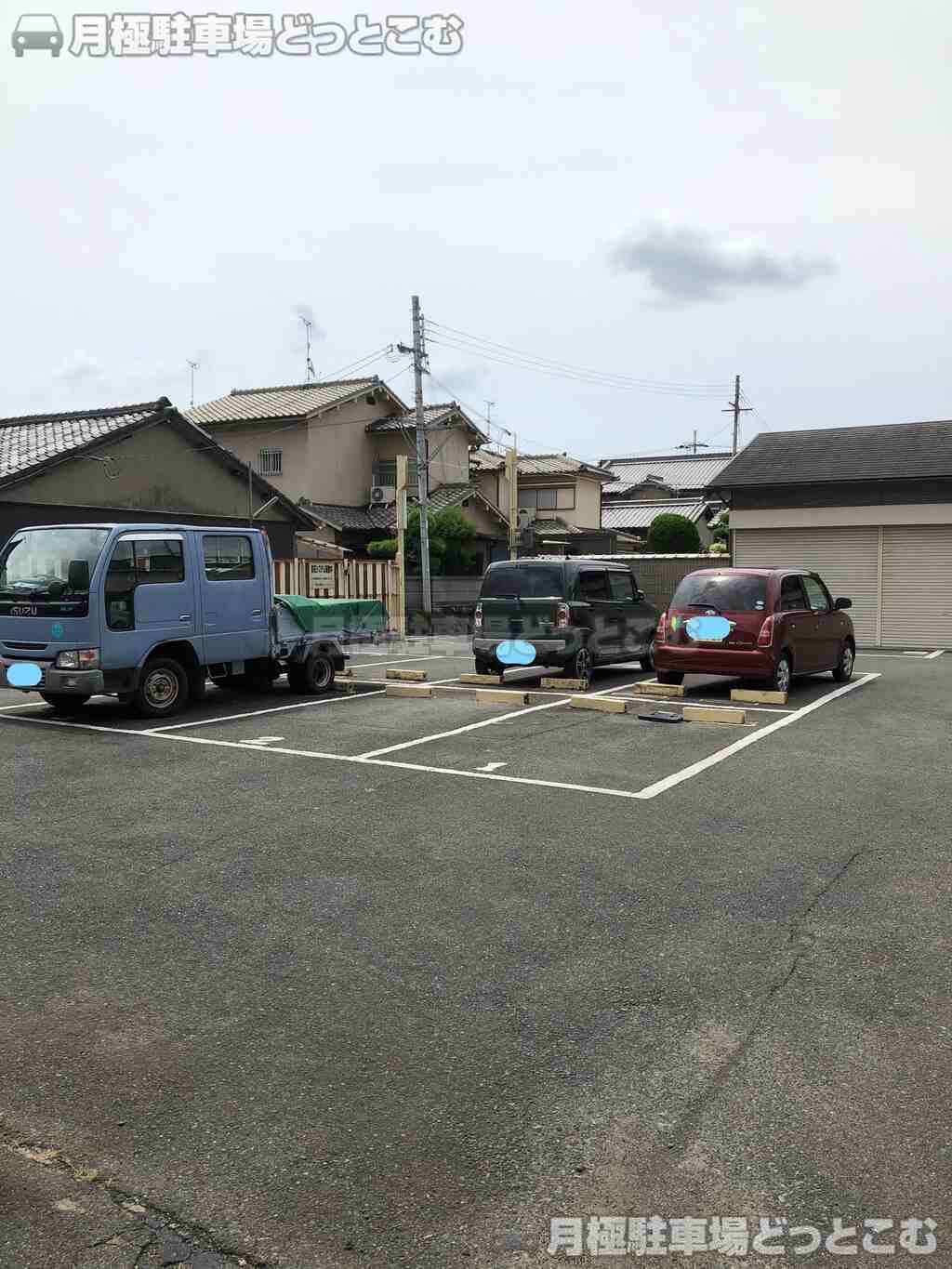 大和高田市旭北町7－27の月極駐車場3