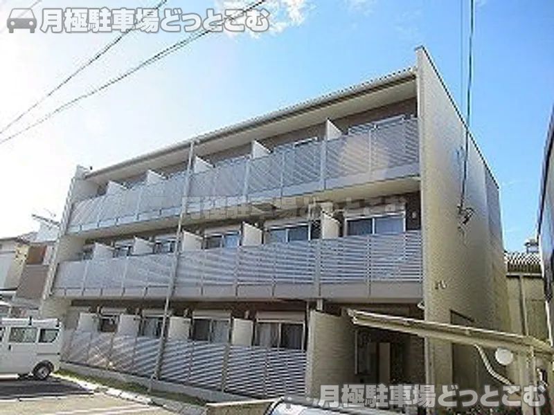 名古屋市中川区上高畑1－135－1の月極駐車場1