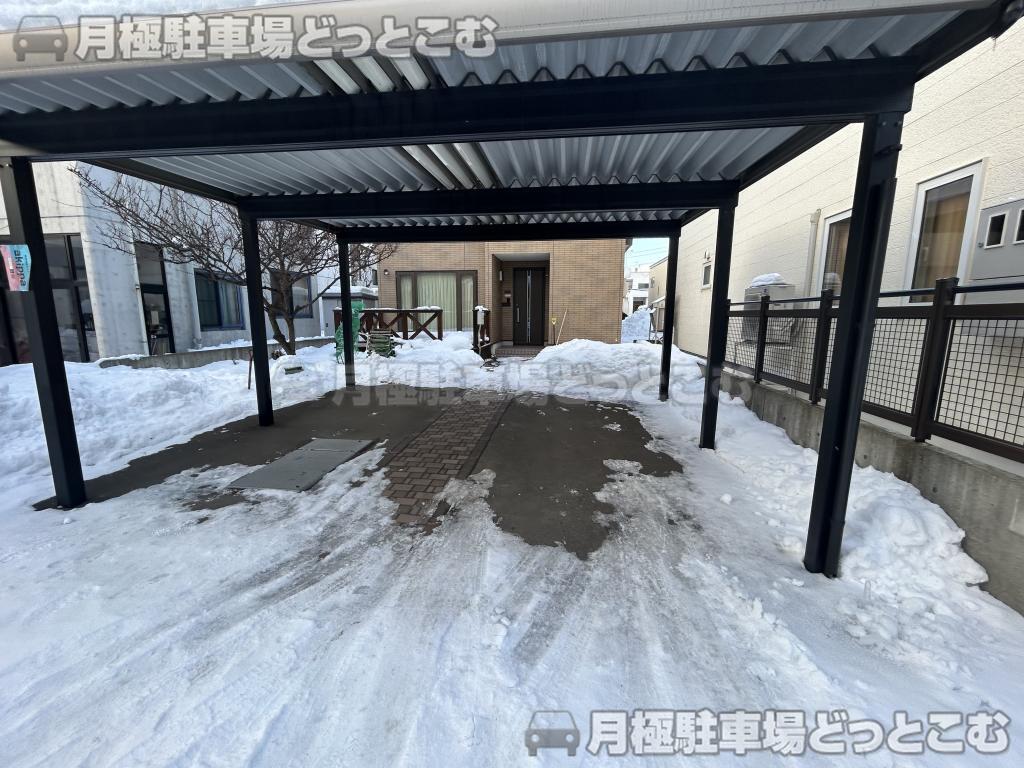 札幌市中央区南二十六条西8丁目3-10の月極駐車場2
