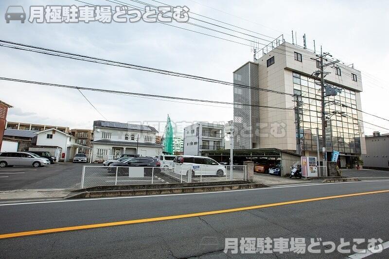 生駒市東松ヶ丘1837-1、1837-6、1837-7の月極駐車場2