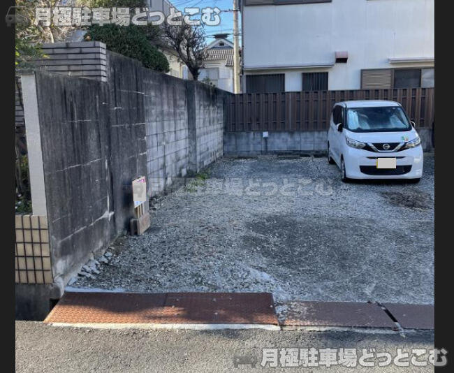 北葛城郡上牧町服部台3-4-6の月極駐車場3