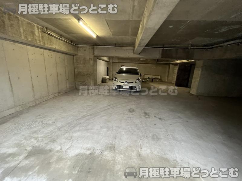 奈良市百楽園5-3-11の月極駐車場2