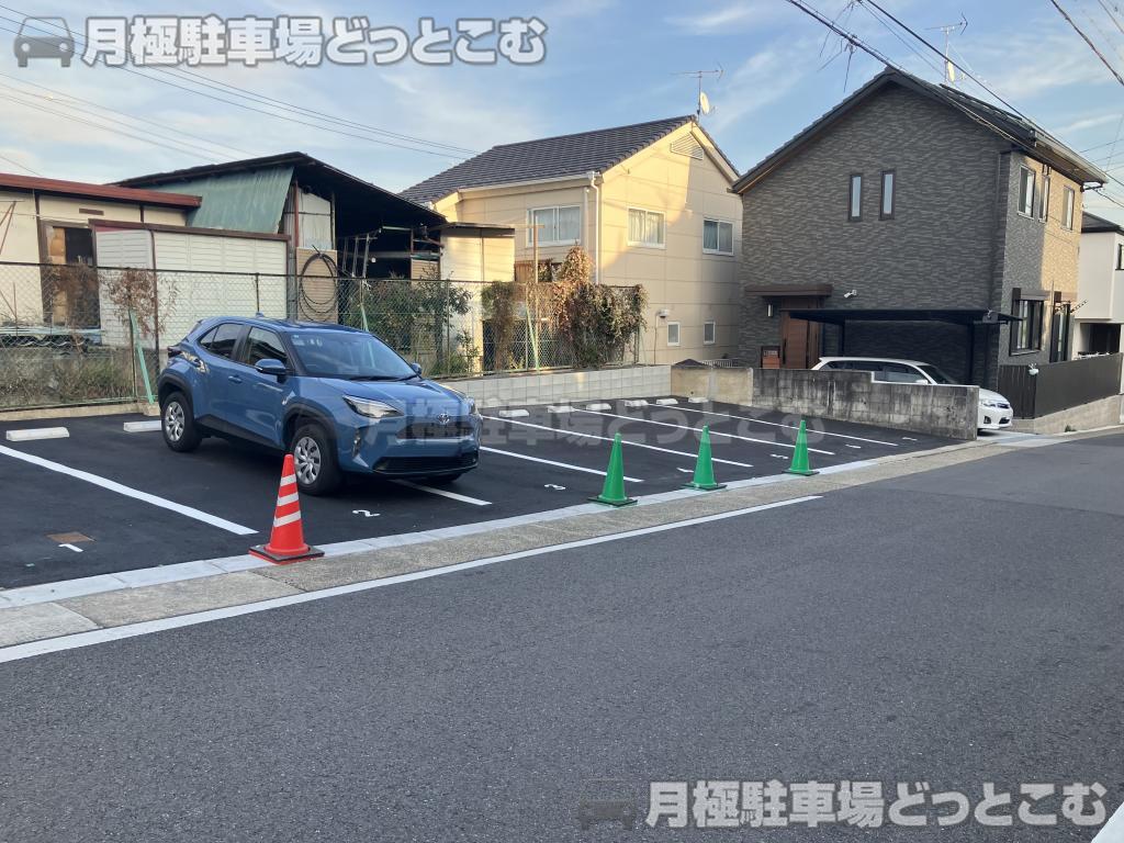 名古屋市緑区神沢1丁目1411番の月極駐車場1