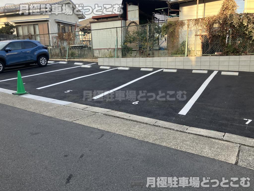 名古屋市緑区神沢1丁目1411番の月極駐車場3