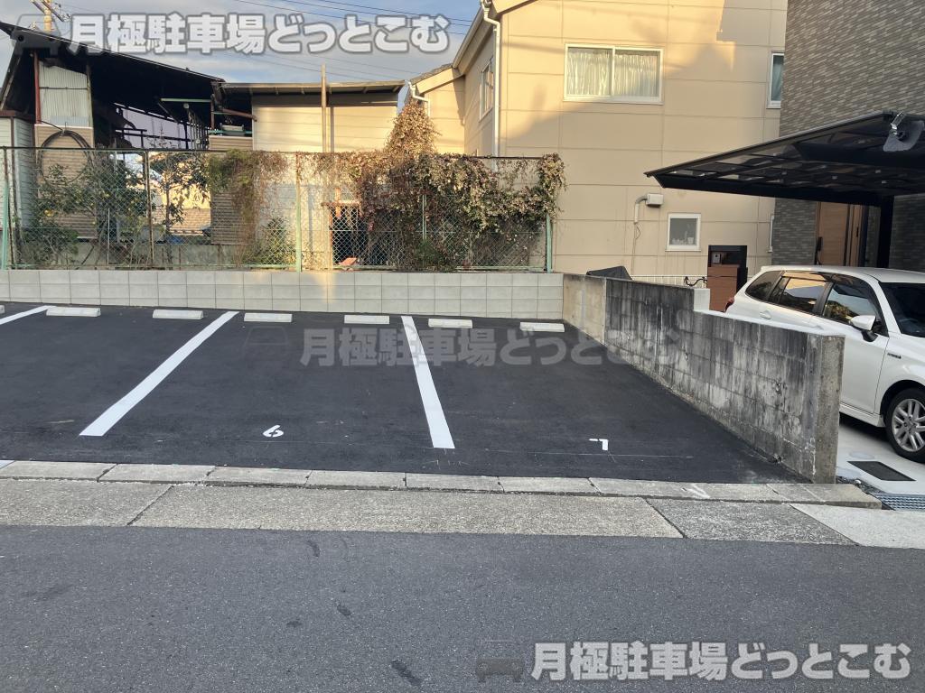 名古屋市緑区神沢1丁目1411番の月極駐車場4