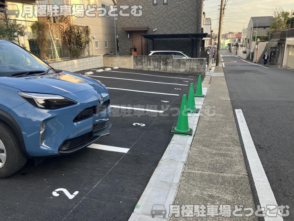 名古屋市緑区神沢1丁目1411番の月極駐車場5