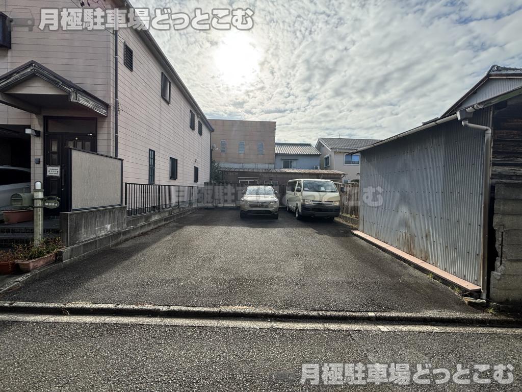 名古屋市瑞穂区宝田町3丁目5番2の月極駐車場1