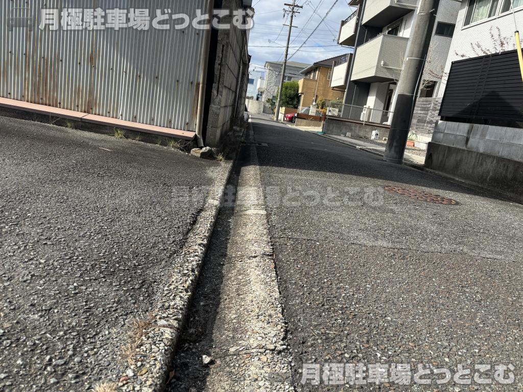 名古屋市瑞穂区宝田町3丁目5番2の月極駐車場8