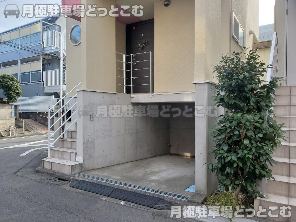 大田区下丸子2丁目15-3の月極駐車場3