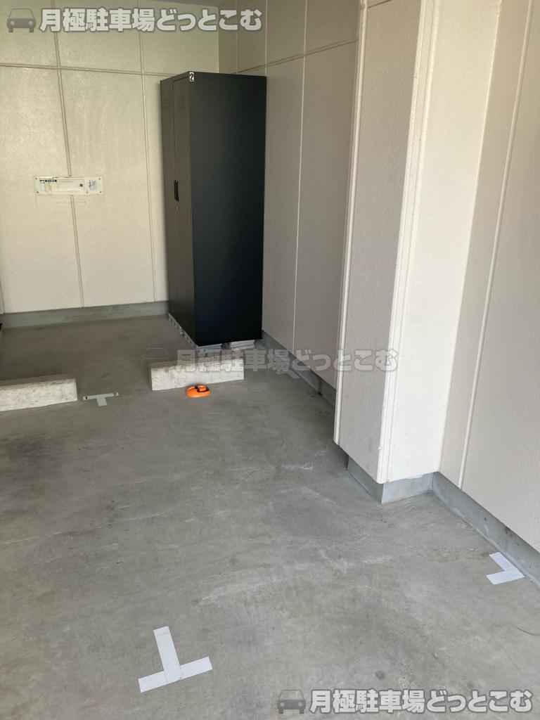 福岡市城南区鳥飼7丁目18－12－2 ロフティ西新 101号の月極駐車場3