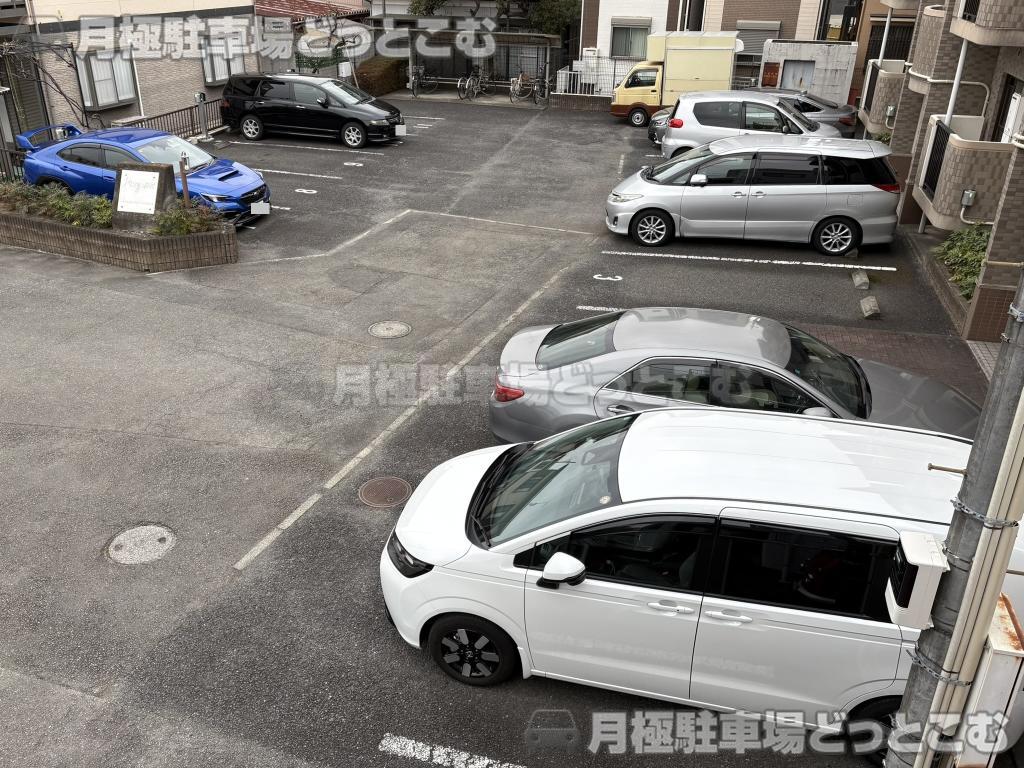 川崎市多摩区中野島1丁目1-17-10の月極駐車場1