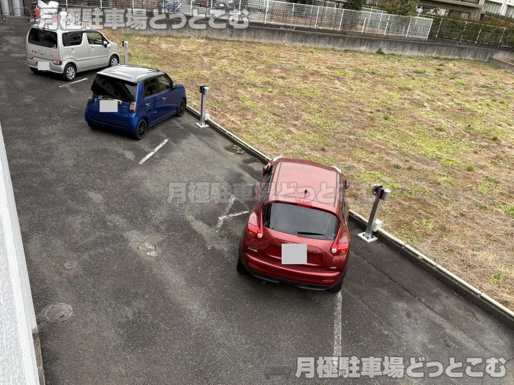川崎市多摩区中野島1丁目1-17-10の月極駐車場2