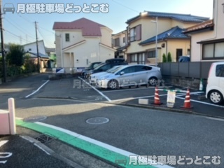 横浜市金沢区釜利谷東6丁目9番の月極駐車場1