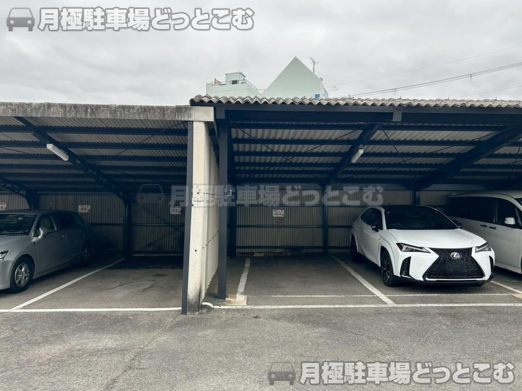 宇治市大久保町北ノ山81-1.81-3の月極駐車場4