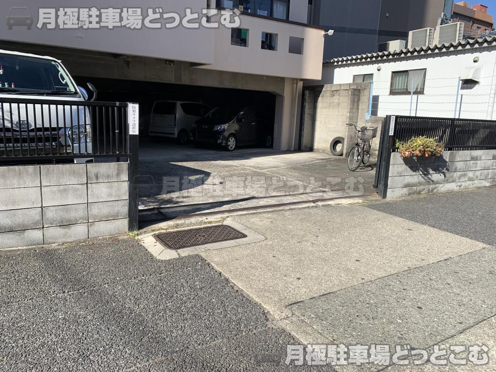 名古屋市中区新栄1丁目2611の月極駐車場6