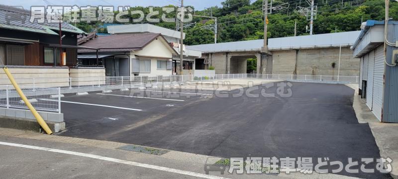 有田市箕島754-1の月極駐車場1