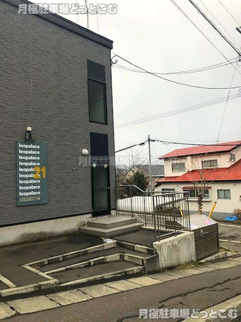 小樽市新光3－4－1の月極駐車場1