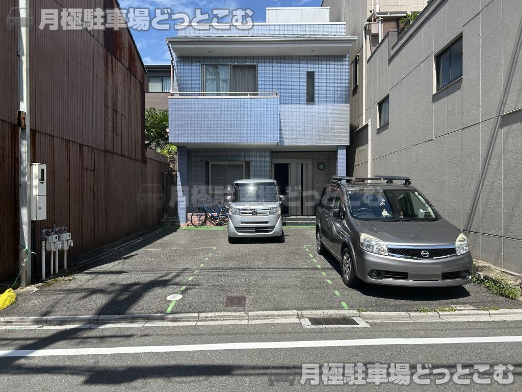 京都市中京区西ノ京平町135-1の月極駐車場1