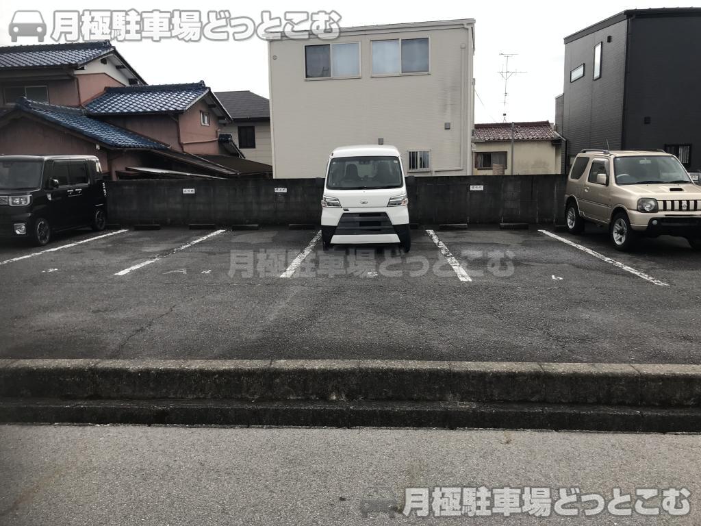 名古屋市千種区自由ケ丘1丁目69番2の月極駐車場6