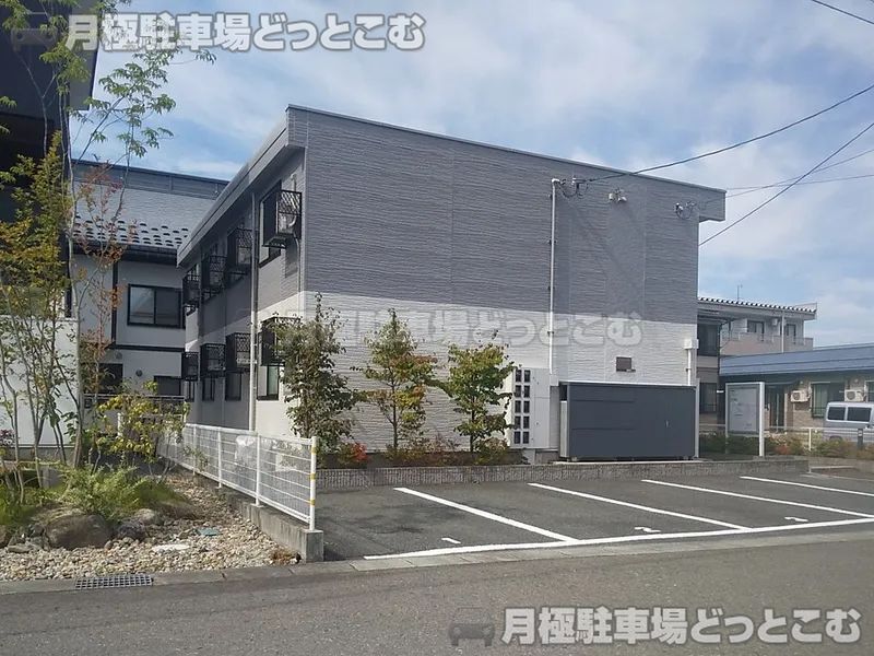 天童市桜町9－15の月極駐車場1