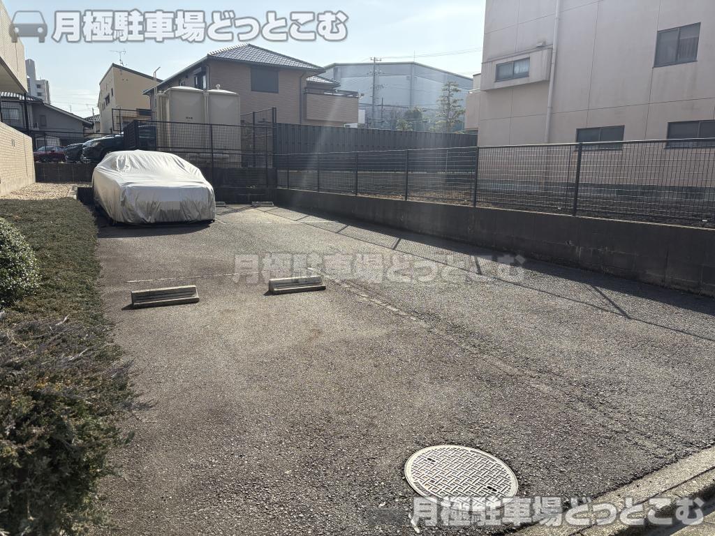 名古屋市昭和区隼人町13-1の月極駐車場2