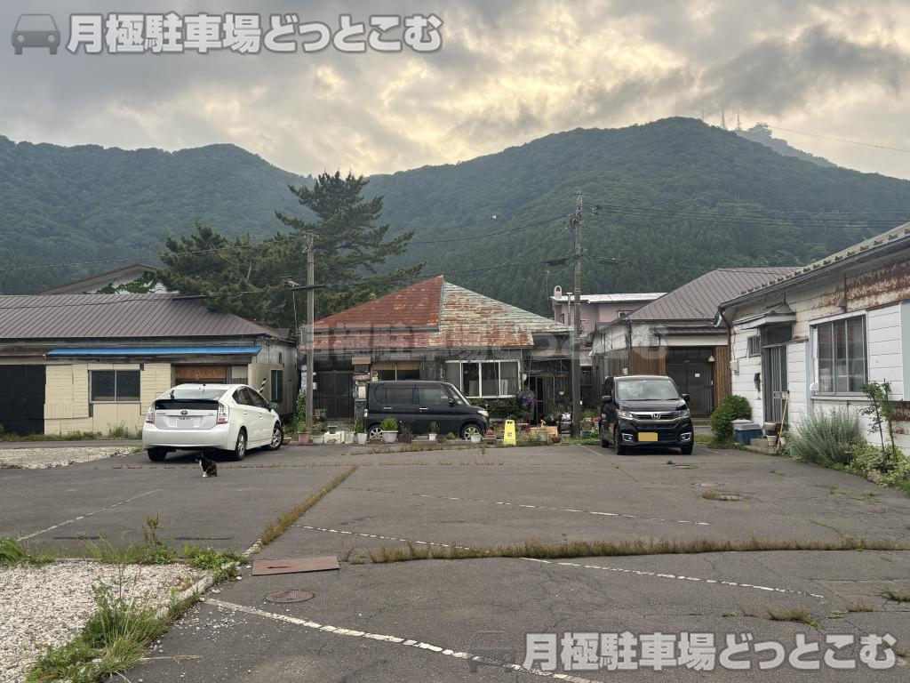 函館市谷地頭町24－13の月極駐車場2