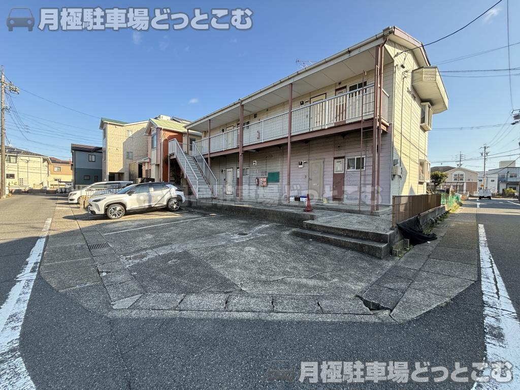 名古屋市中川区吉津4丁目1604番の月極駐車場1