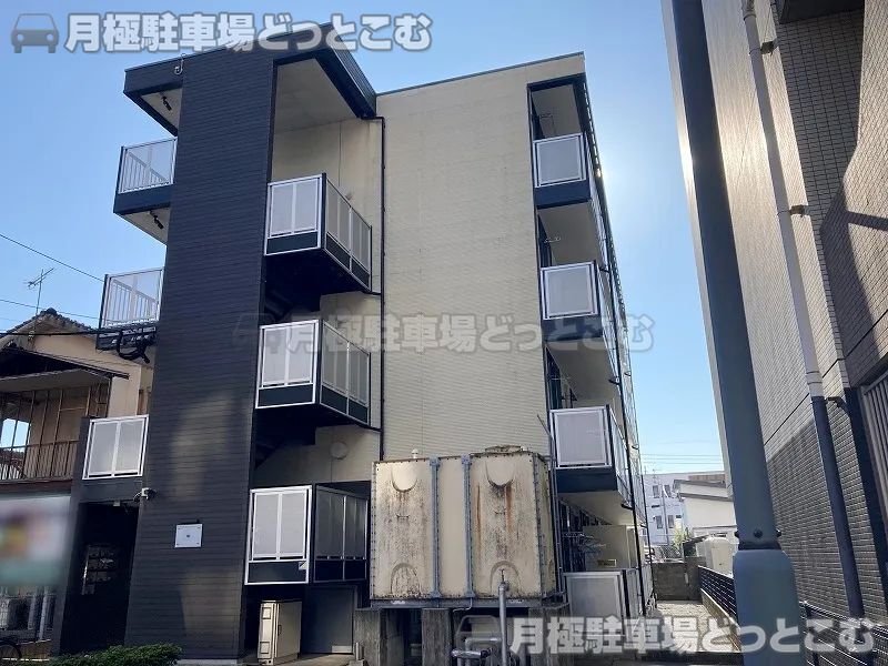 宮崎市橘通東5－6－5の月極駐車場1