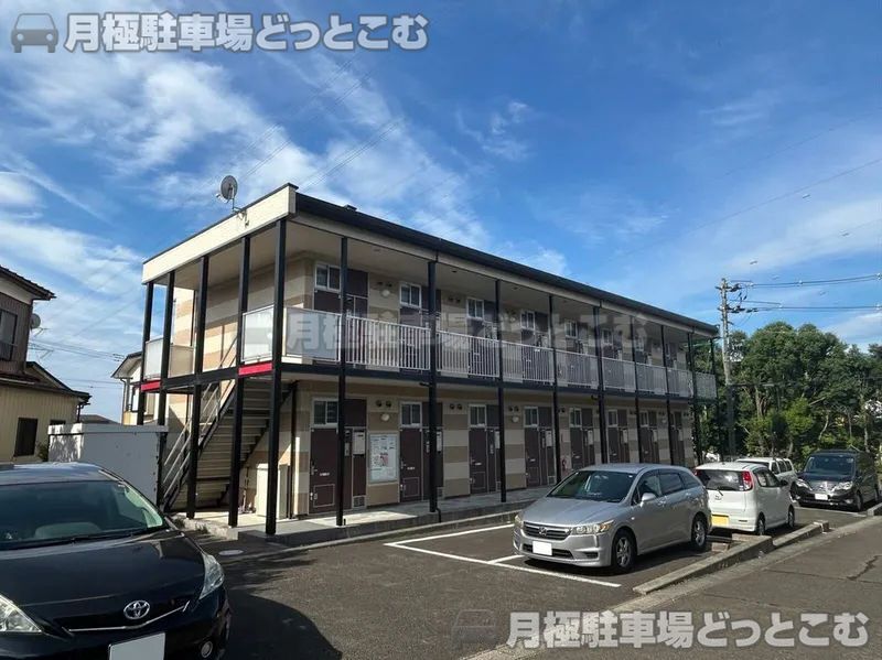 仙台市泉区歩坂町52－12の月極駐車場1