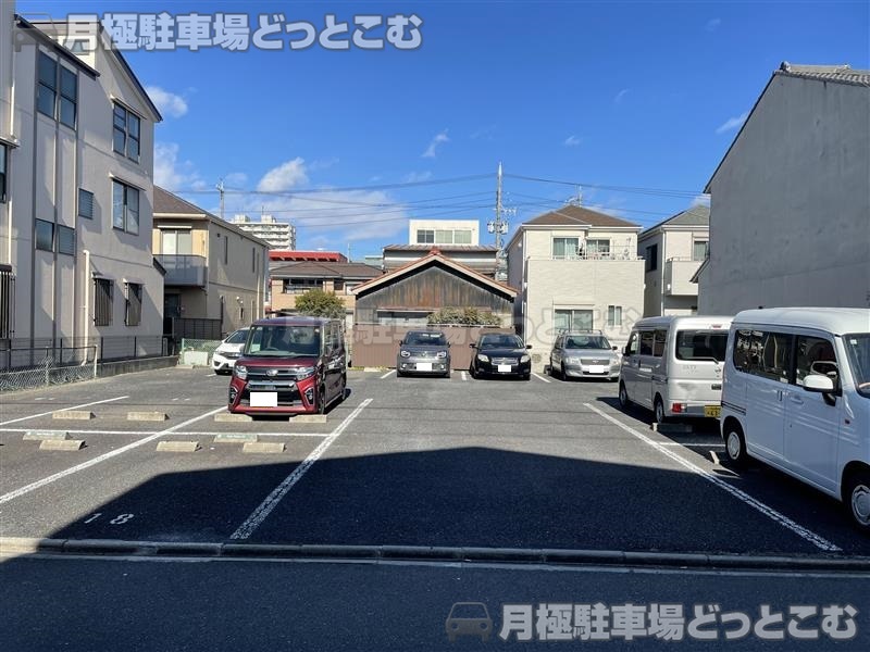 名古屋市北区志賀町4丁目31番地の月極駐車場1