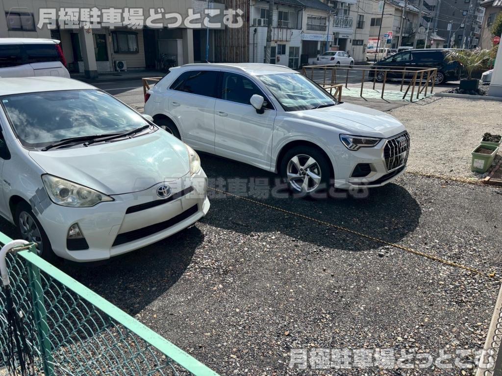 名古屋市中村区名楽町5丁目10の月極駐車場3