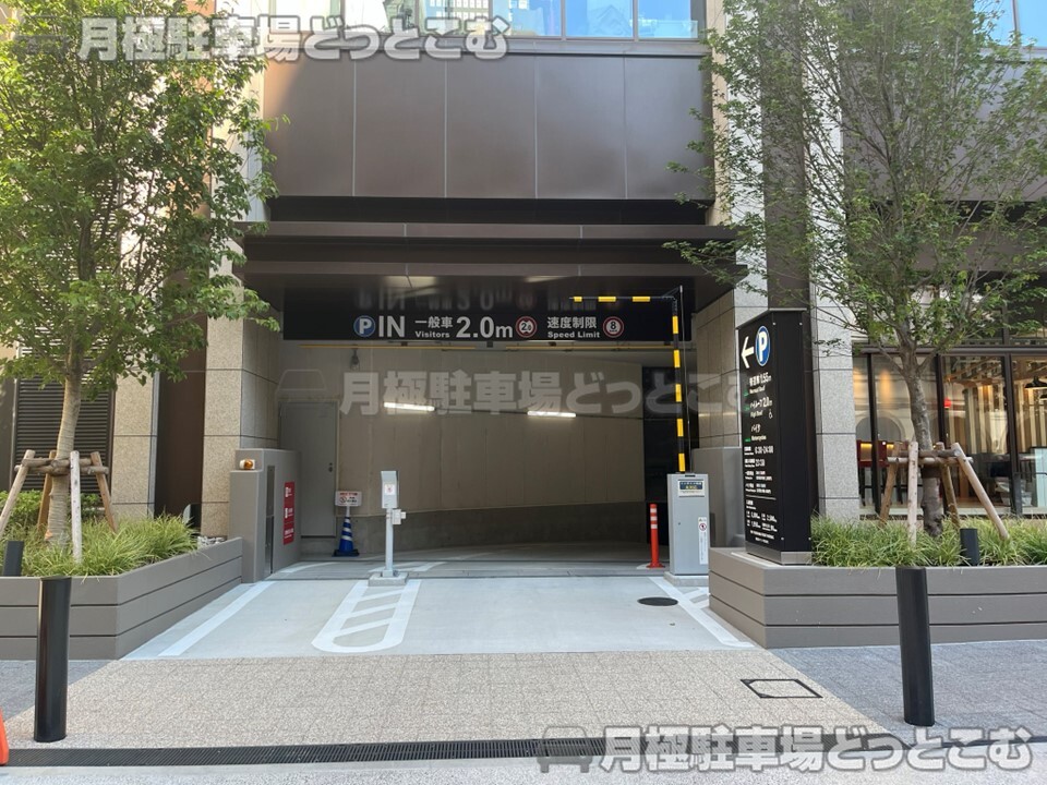 横浜市神奈川区鶴屋町1丁目41 の月極駐車場2