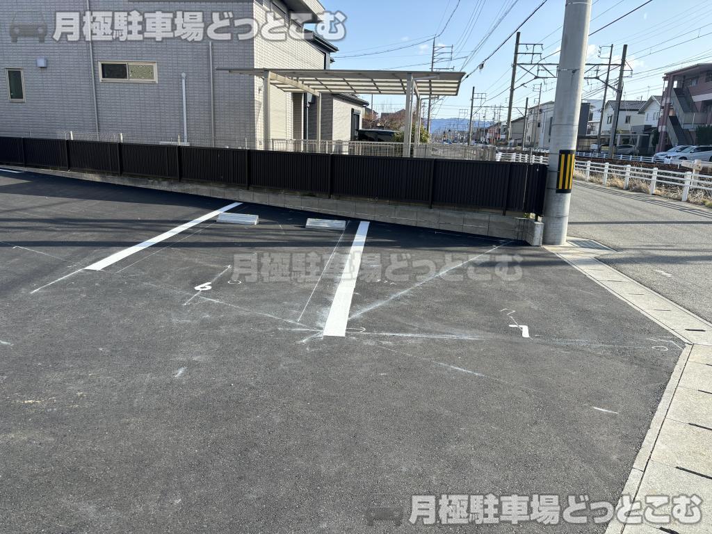 尾張旭市城前町2丁目6番13の月極駐車場3